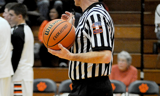 referee